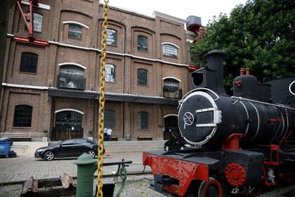 Vidal y sus ministros ahora cumplen parte de su agenda en el Museo Ferroviario, de Retiro