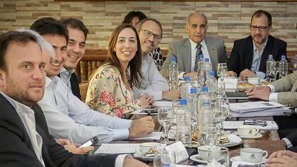 Vidal, junto a su gabinete, ayer en Tres de Febrero