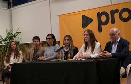 Vidal y Lospennato encabezaron la presentación de la propuesta para una "campaña limpia"