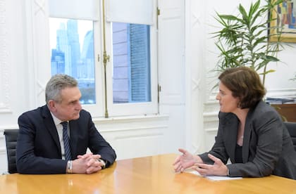 Vieira da Silva en su reunión con su par argentino, Agustín Rossi