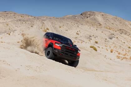 Viene con nueve modos de conducción configurables: Auto, Sport, Snow, Mud, Sand, Rock, Baja, Tow, Valet y Personalizado