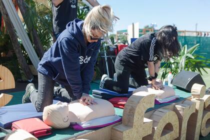 Viernes, sábado y domingo, OSDE ofreció cursos de RCP en dos horarios: a las 12 y a las 15 horas.