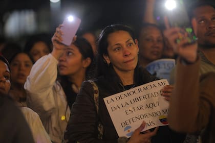 Vigilia en el Parque Rivadavia por la delicada situación en Venezuela