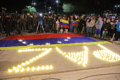 Vigilia en el Parque Rivadavia por la situación en Venezuela