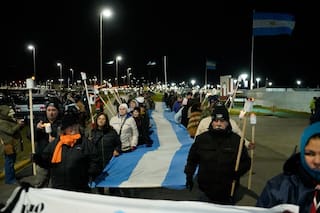 Multitudinaria vigilia por Malvinas: viajaron gobernadores y referentes del oficialismo y la oposición