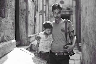 Vikash Mishra, el indio que guía por el río Ganges y cautiva a los extranjeros