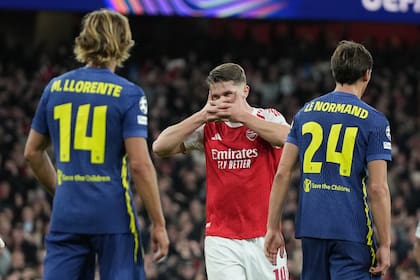 Viktor Gyoekeres, autor de los dos últimos goles de Arsenal sobre Atlético de Madrid; los Gunners anotaron 15 tantos en tres partidos de la Champions League