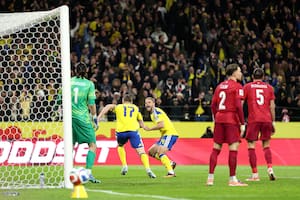 Propició el gol que lleva a Suecia al Mundial, pero no jugará la Copa: se lesionó en... un calentamiento