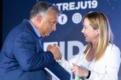 Viktor Orbán y Giorgia Meloni, durante un encuentro en 2019 (Archivo)  