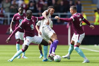 Villa empata y sigue en puestos de clasificación a la Champions; Forest, casi a salvo