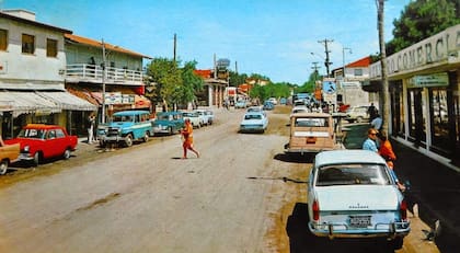 Villa Gesell en febrero de 1965, cuando era considerada "la ciudad de la juventud"