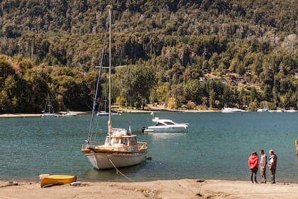 Villa La Angostura tiene lagos y ríos como protagonistas.