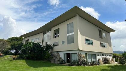 Villa Planchart, inicialmente llamada El Cerrito, fue construida en la década de 1950, cuando Caracas era una capital floreciente a la vanguardia de la arquitectura