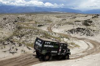 Los tres argentinos que sueñan con el triunfo en camiones