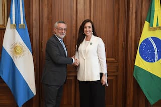 Sin funciones asignadas, Villarruel se diferencia de Milei: reunión con estudiantes y el representante de Lula