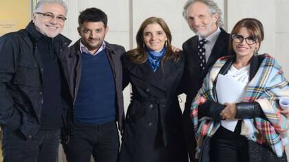 VIllarruel, su socia y su flamante elenco