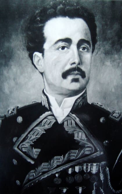 Villegas nació en Uruguay y murió en Francia. Integró el Ejército Argentino desde 1862. Participó en la Guerra de la Triple Alianza y en la Campaña del Desierto.