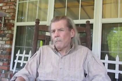 Vincent, de 70 años, componía a Stringfellow Hawke en la ochentosa serie