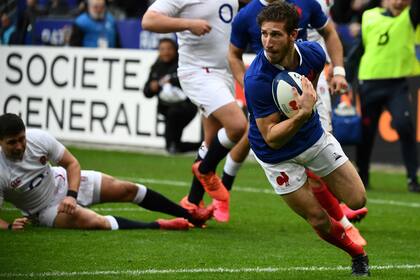 Vincent Rattez anota uno de los tries de Francia en Saint-Denis