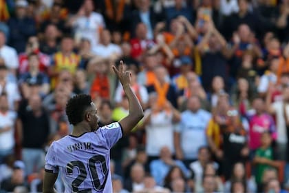 Vinicius Junior, jugador de Real Madrid que recibió insultos racistas en la cancha de Valencia