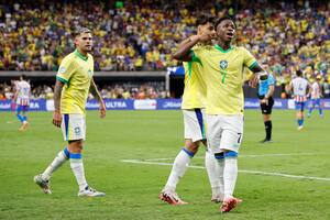 En cuatro minutos: Brasil pasó de un penal errado al mejor gol del torneo (y Paraguay lo ayuda bastante)