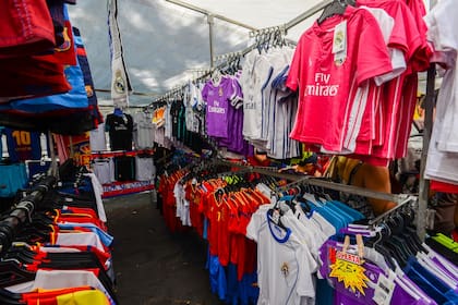 Vinimay es una plataforma de intercambio de camisetas de fútbol