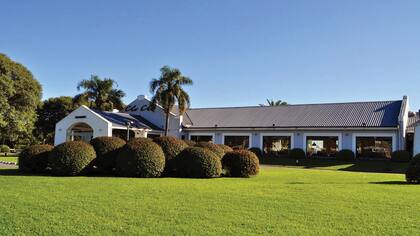 Vinos premium acompañan la exclusiva experiencia de comer en Clo Clo