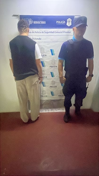 Violencia juvenil en Pinamar: tres jóvenes fueron detenidos tras golpear a otros en la calle.