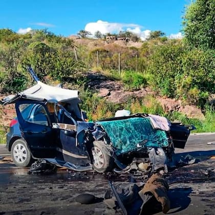 Violento choque en Córdoba: cuatro personas fallecidas por la colisión de dos autos en las Altas Cumbres