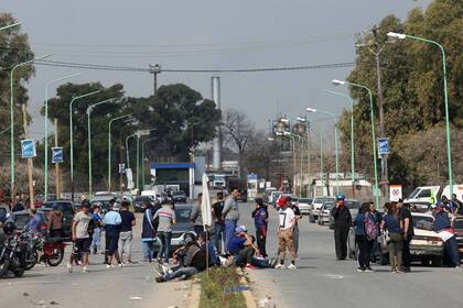 Violento enfrentamiento entre dos facciones de la UOCRA en Ensenada