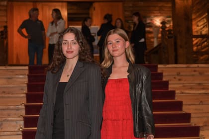 Violeta Oxenford y Miranda Zayas