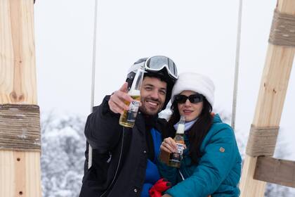 Violeta Urtizberea llegó junto a su pareja y músico, Juan Ingaramo.