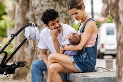 A la hora de elegir el nombre de la beba buscaban uno de cuatro letras como el del papá y un color como el de la mamá: entonces surgió Lila