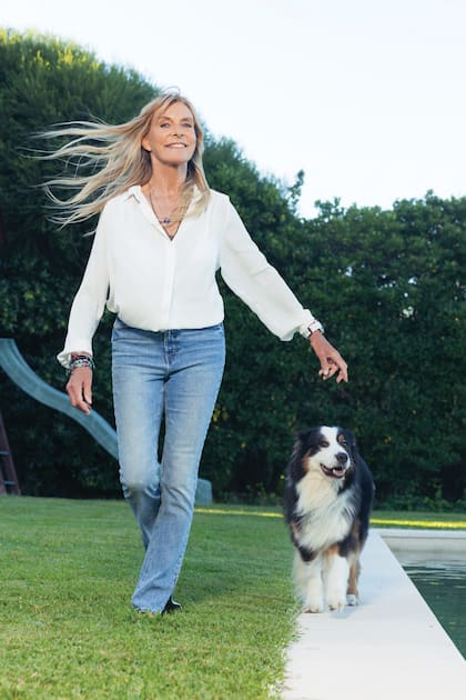 Virginia en un momento de juego
con su perro Snoop