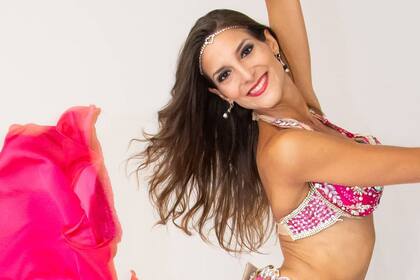 Virginia Ferreyra es profesora de danzas en la Sociedad Libanesa de Rosario