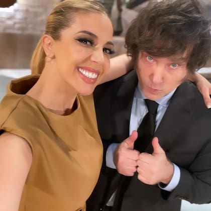 Virginia Gallardo -candidata libertaria por Corrientes- con Javier Milei