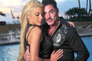 Virginia Gallardo junto a Ricardo Fort