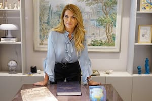 Es la escribana de los famosos y tambera de Lincoln, donde intenta sostener el legado familiar