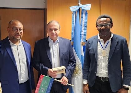 Visita del primer ministro de Annobon a la Argentina.