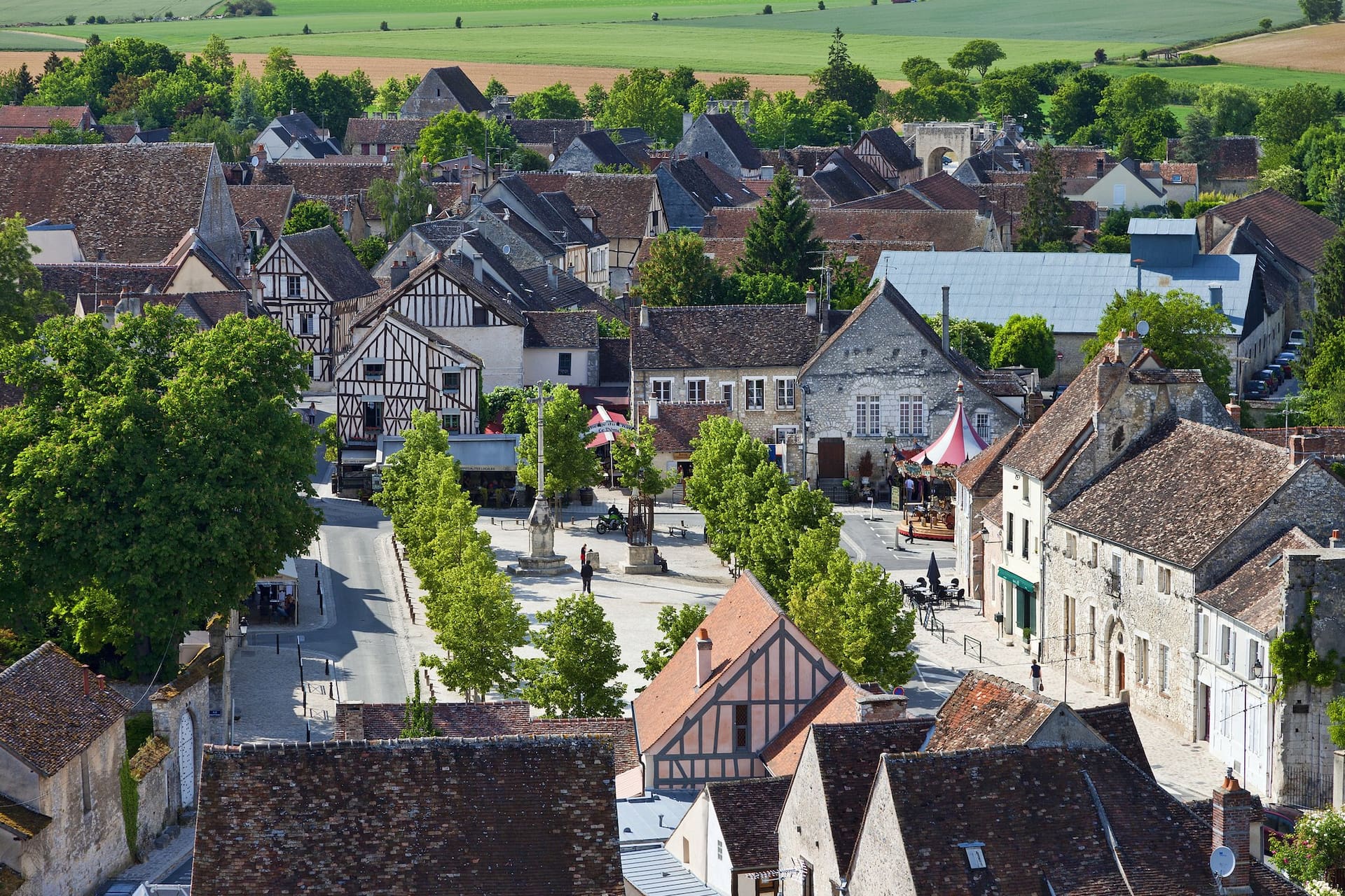 Tres pueblos idílicos para disfrutar de una Europa distinta LA NACION