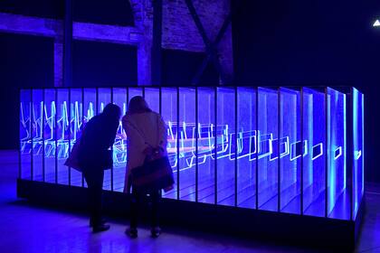 Here we go again… SYSTEM 317, obra del artista Marko Peljhan, en el pabellón de Eslovenia