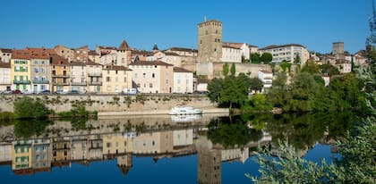 Vista actual de la ciudad de Cahors, a orillas de Río Lot, donde se originó el Malbec