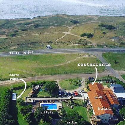 Vista aérea de Geko Apart Hotel de Chapadmalal (Fuente: cuenta oficial de Instagram del alojamiento)