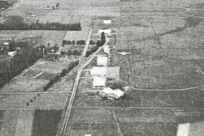 Vista aérea de la Base Aérea de Morón cuando alrededor todo era descampado