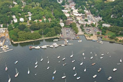 Vista aérea de Northport, localidad del condado de Suffolk en Long Island
