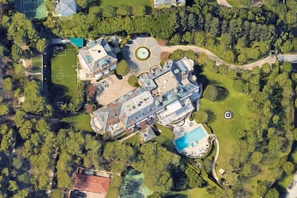 Esta es la enorme mansión que Rod Stewart quiere vender por 70 millones y  por qué ha decidido hacerlo