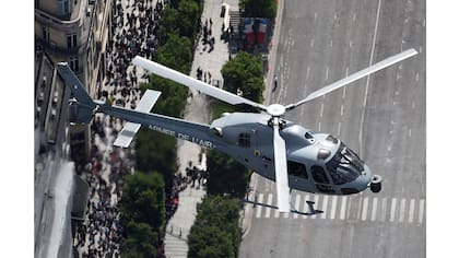 Vista aérea de un helicóptero Fennec del ejército francés