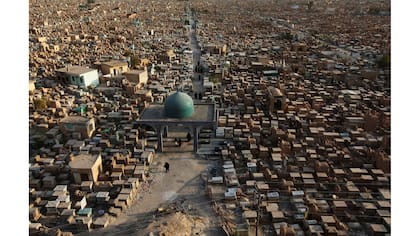 Vista aerea del cementerio Wadi al-Salam, "Valle de la Paz" en árabe.