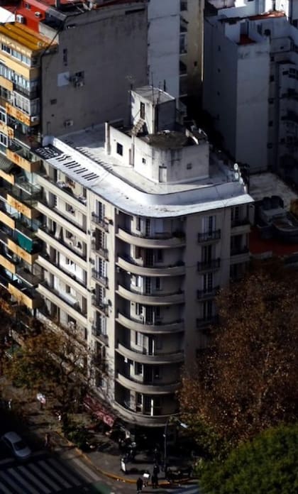 Vista aérea del edificio de Coronel Díaz y Santa Fe.
