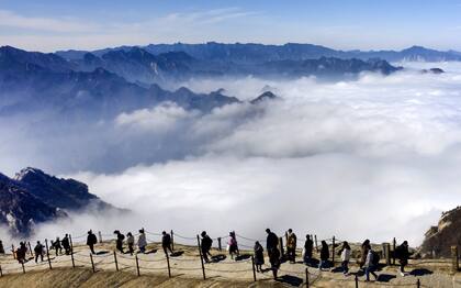 Vista aérea del paisaje del monte Huashan, en la provincia de Shaanxi, en el noroeste de China, el 9 de marzo de 2021.